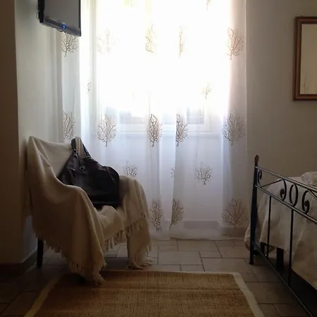 Cheap Holidays לינה וארוחת בוקר סורסו